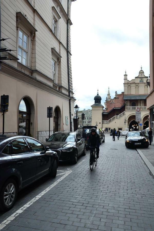 Romeo & Julia Luxury Apartments- Walking Distance To Main Square Apartment *