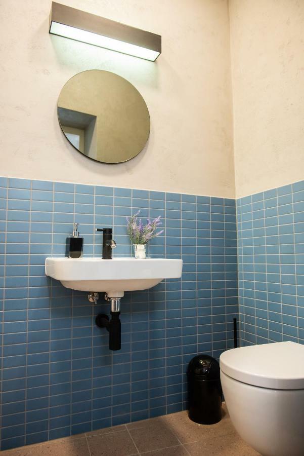 Romeo & Julia Luxury Apartments- Walking Distance To Main Square Apartment