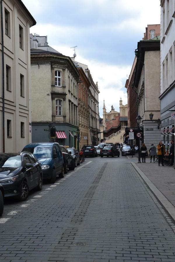 Romeo & Julia Luxury Apartments- Walking Distance To Main Square * Krakau