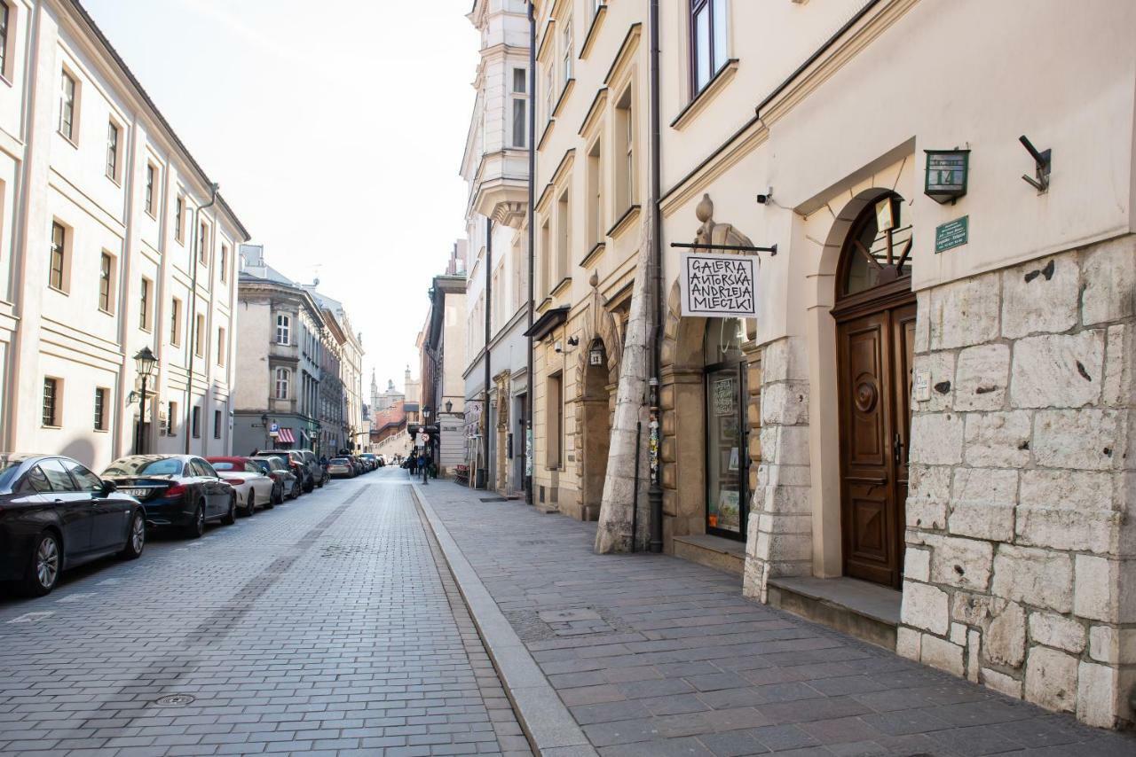 Romeo & Julia Luxury Apartments- Walking Distance To Main Square
