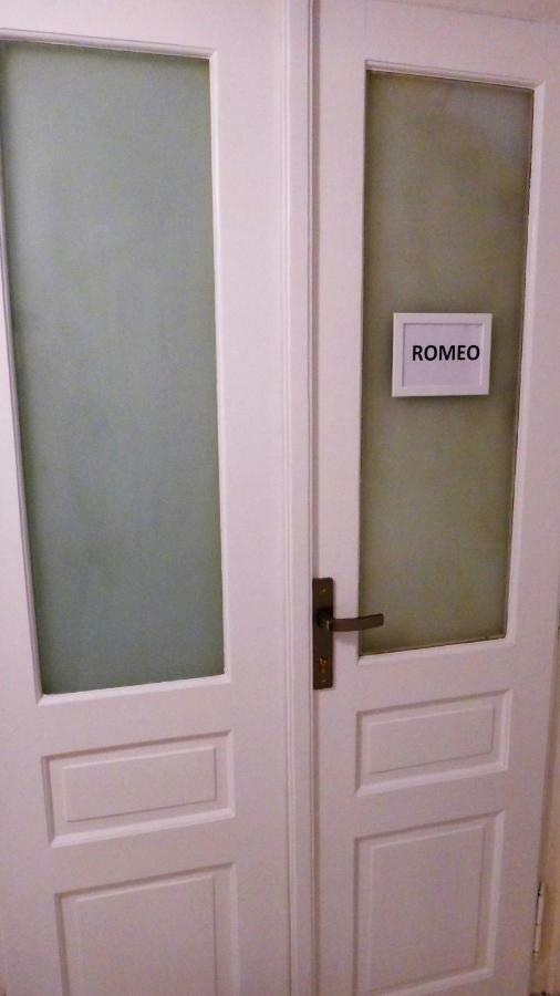 Romeo & Julia Luxury Apartments- Walking Distance To Main Square Krakau