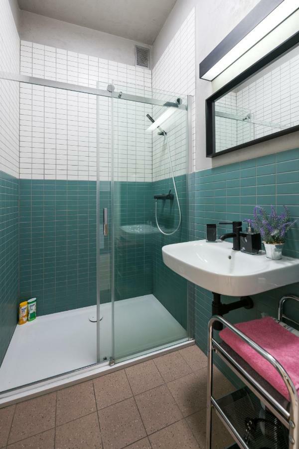 Romeo & Julia Luxury Apartments- Walking Distance To Main Square Apartment