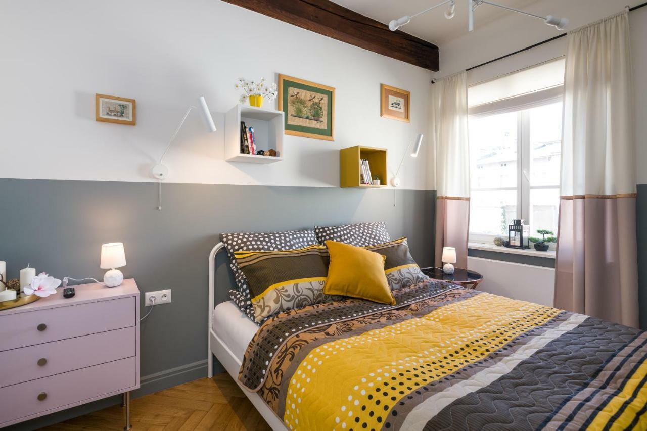 Romeo & Julia Luxury Apartments- Walking Distance To Main Square